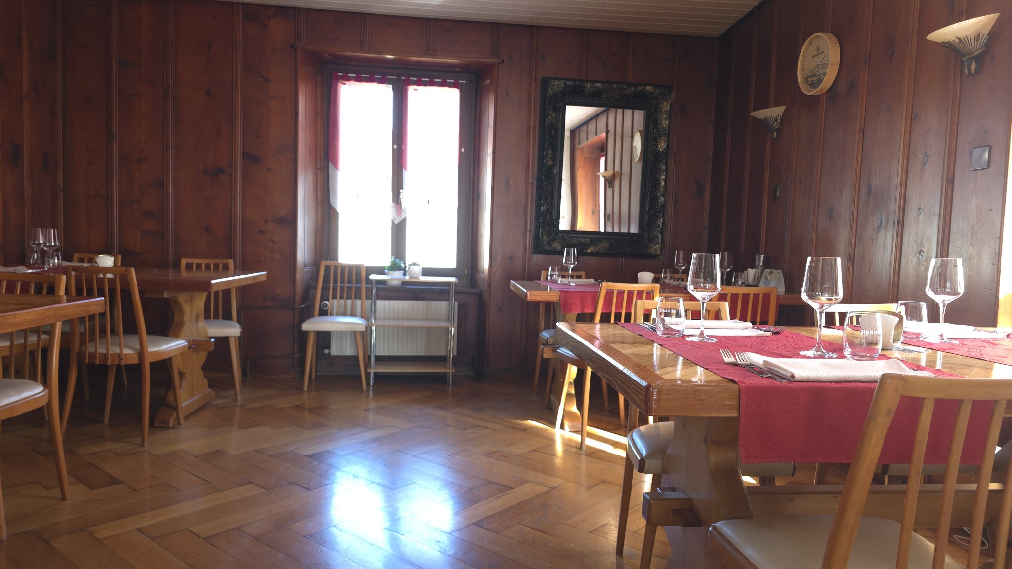 Immeuble restaurant + appartement 9 pièces – Savagnier